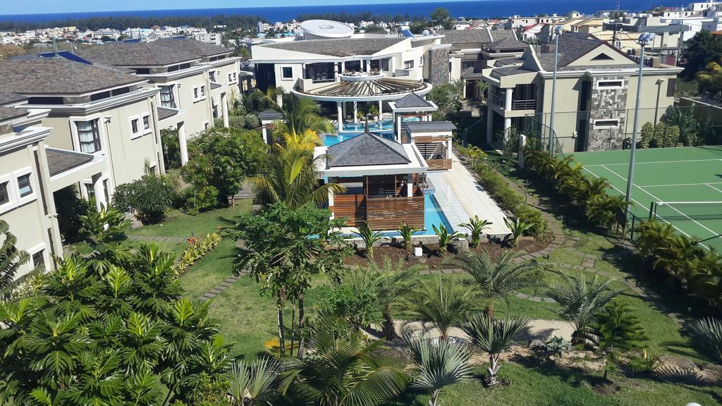 Villasun Luxury Apartments & Villas Flic en Flac Exterior photo