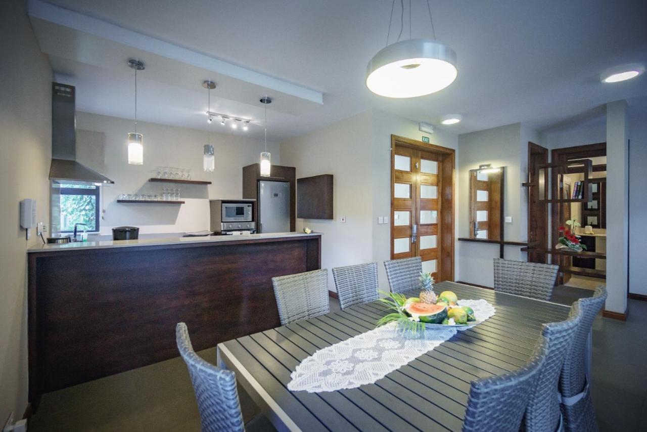 Villasun Luxury Apartments & Villas Flic en Flac Exterior photo
