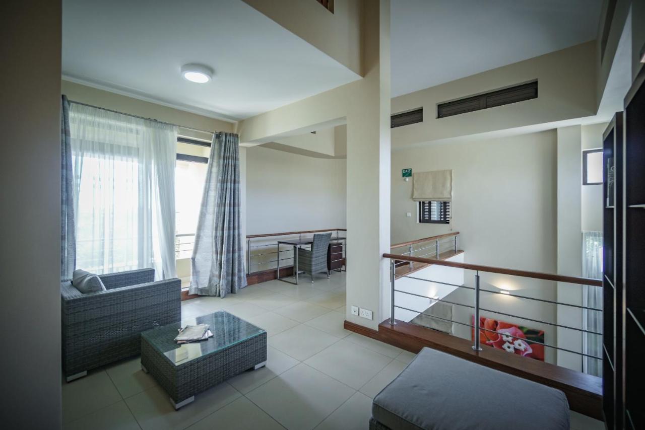 Villasun Luxury Apartments & Villas Flic en Flac Exterior photo