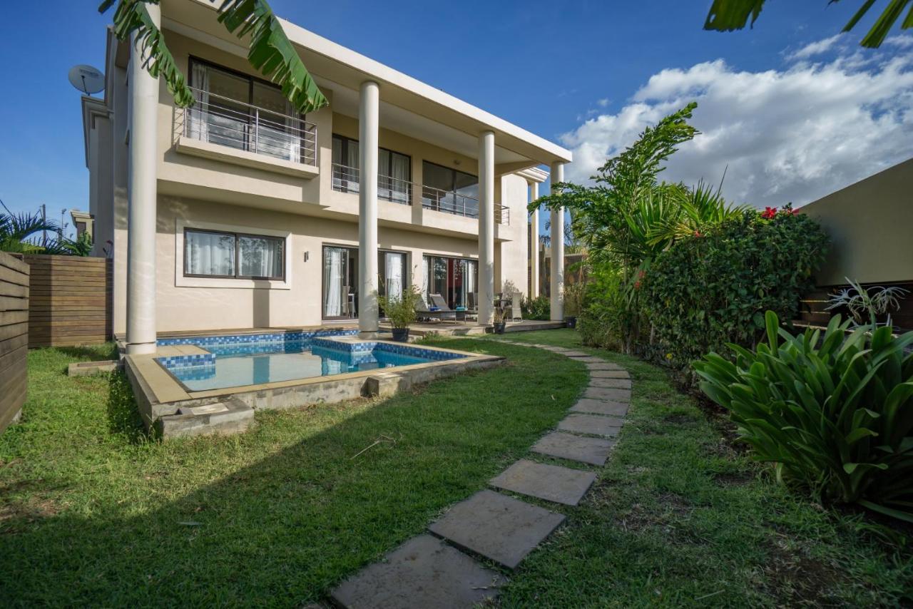 Villasun Luxury Apartments & Villas Flic en Flac Exterior photo